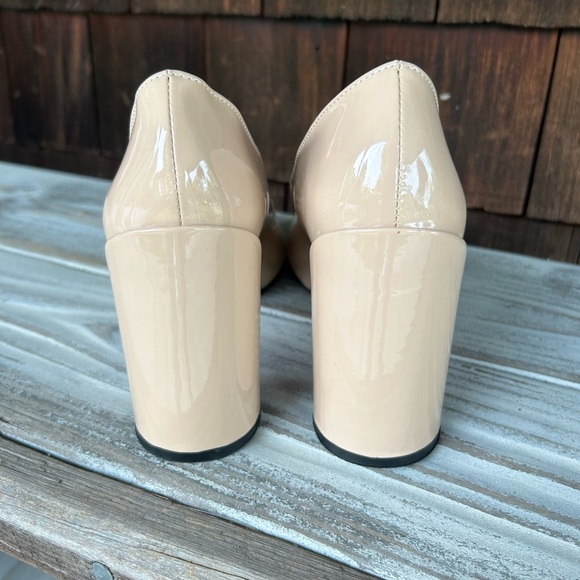 Christian Louboutin Nude Patent Leather Pumps Size 39. Runs a size big. - Picture 10 of 10